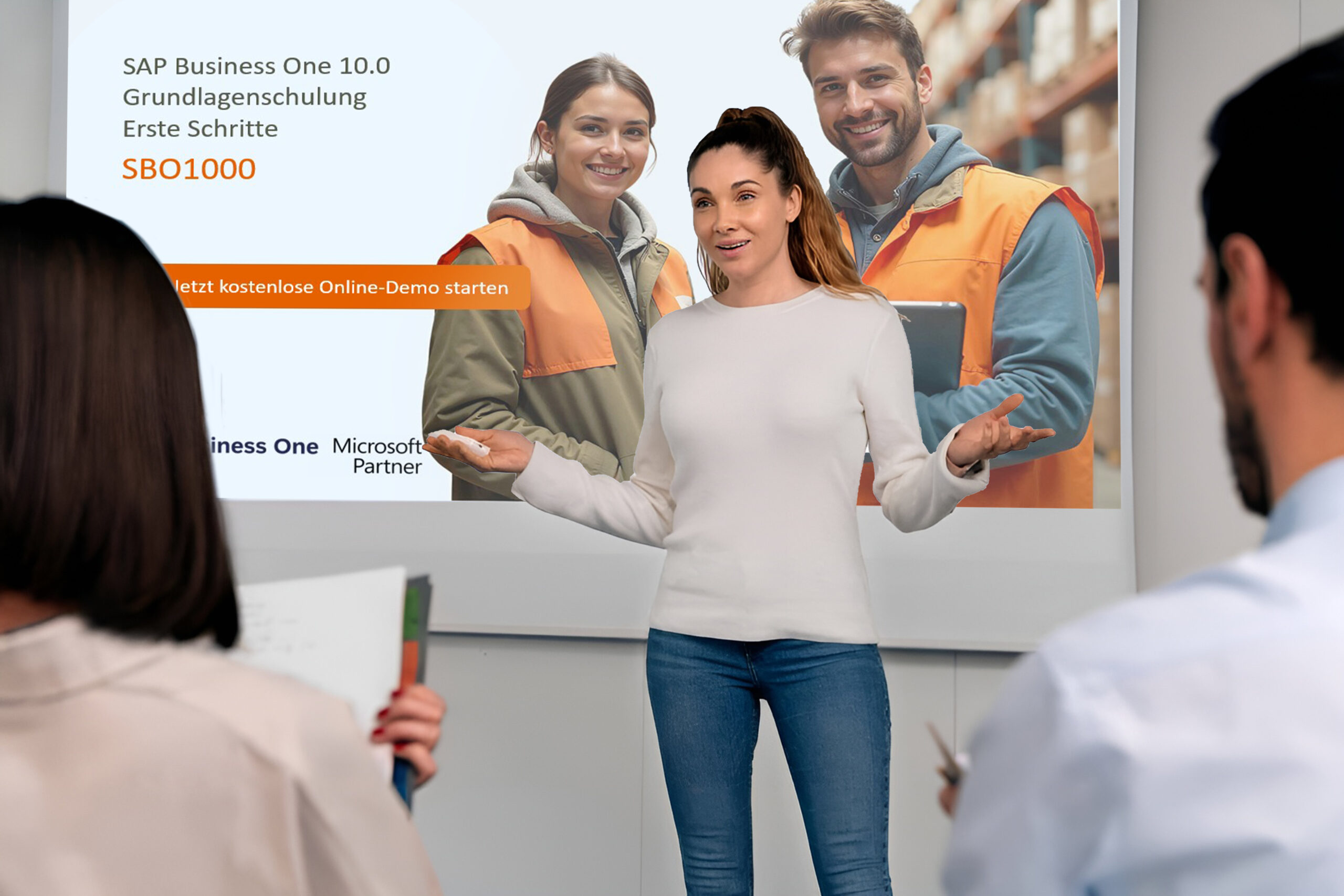Expertin für SAP Business One gibt eine Schulung in einem mittelständischen Unternehmen